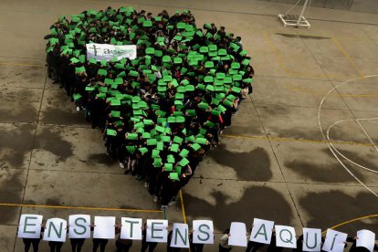 Punter que van fer els alumnes de l’institut de Bellcaire d’Urgell, amb el lema “Ens tens aquí!”.