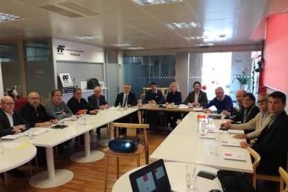 La reunión de la mesa estratégica del aeropuerto de La Seu.