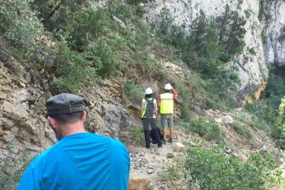 Imatges del lloc de l'esllavissada a Mont-rebei