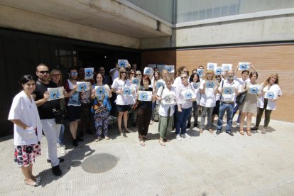 Protesta del personal del CAP Primer de Maig contra los recortes sanitarios.