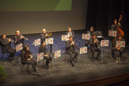 La Cobla Tàrrega, ahir al Teatre Ateneu de la capital de l’Urgell.