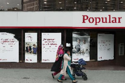 Bruselas decide de forma preliminar que no compensará a los afectados del Banco Popular