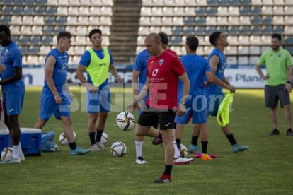 Primera sesión de la semana antes de la fase de ascenso.