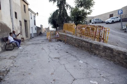 El tramo en obras de la Pujada del Castell de Cervera.