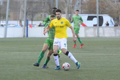 Eneko Satrustegi, durante el partido que el Lleida jugó en el campo del Cornellà.