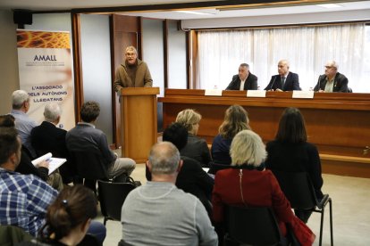 Presentación del programa Consolida’t, ayer, en la sede de COELL en Lleida.