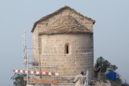 Els últims treballs que es realitzen a l’ermita.