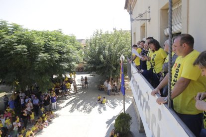 La consellera de Agricultura, Teresa Jordà, abrió ayer las fiestas de Seròs con la lectura del pregón. 