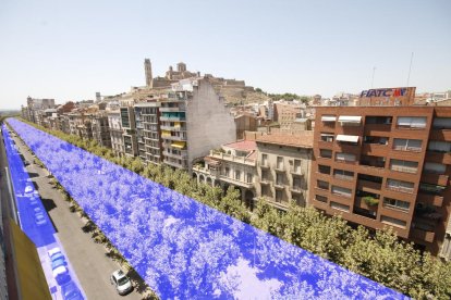 Rambla Ferran, amb passeig central fins a l'estació i dos carrils menys de calçada