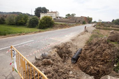 El acceso sur de Montgai, que mejorará en calidad y seguridad. 