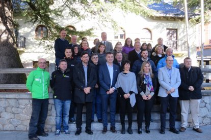 Foto de família de la presentació de la nova temporada del programa Esport Blanc