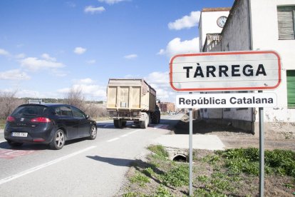 Cartel de municipio de la “República Catalana” en Tàrrega.