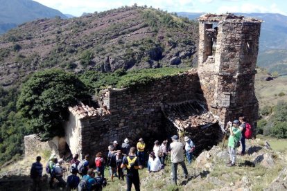 Participants en el curs sobre les antigues mines de carbó de Malpàs.