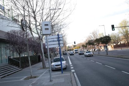 Imagen de uno de los radares fijos de la ciudad, ayer por la mañana.