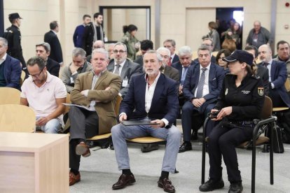 Álvaro Pérez Alonso ‘El Bigotes’, Pablo Crespo y Francisco Correa, durante el juicio.