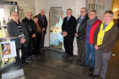 Empiezan los actos del Ciclo de Navidad con la instalación del tradicional pesebre en la Seu Vella