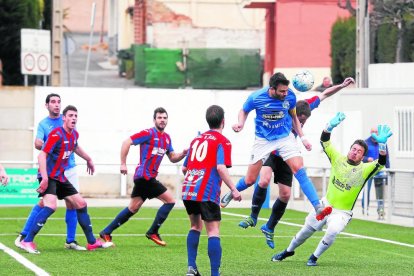 L’Alcarràs no va poder contra un Tàrrega que es va mostrar superior durant tot el partit.