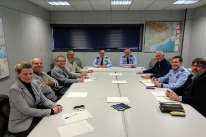 Reunión ayer de los Mossos con representantes de l’Horta.