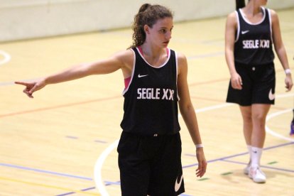 Anna Palma, durante un entrenamiento con el Segle XXI.