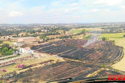 Un incendi calcina 33.000 metres quadrats de vegetació a Butsènit