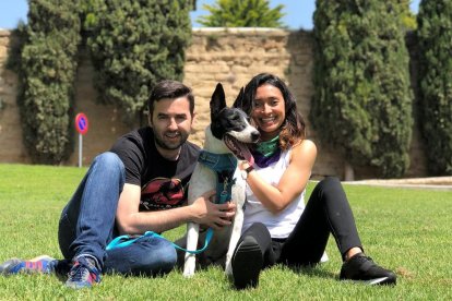 En Xavi, la Vivi i el Lulo formen una gran família.