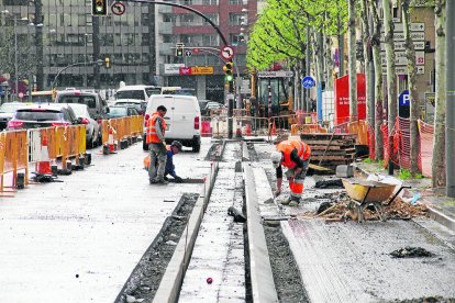 Protecció per al carril bici de la rambla d'Aragó