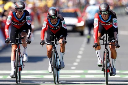 Tejay van Garderen, Richie Porte y el belga Greg van Avermaet, nuevo líder del Tour de Francia.