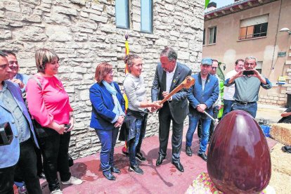 L’atleta Núria Picas i l’alcalde, Francesc Lluch, que van donar el tret de sortida d’aquest certamen gastronòmic.