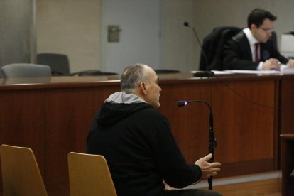 Imagen del procesado durante el juicio celebrado el pasado 15 de febrero en la Audiencia. 