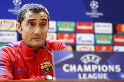 Ernesto Valverde, durant la roda de premsa que va oferir ahir a l’Olímpic de Roma.