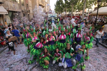 Lleida, un mar de confeti