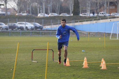 Álex Albístegui, ahir durant l’entrenament de l’equip a l’Annex.