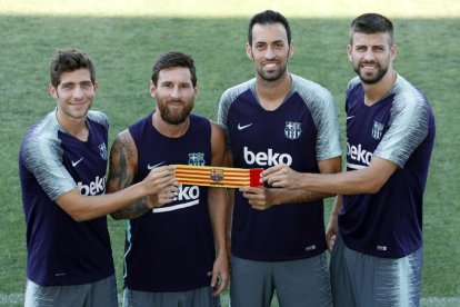 Sergi Roberto, Leo Messi, Sergio Busquets y Gerard Piqué son los cuatro nuevos capitanes del Barça.