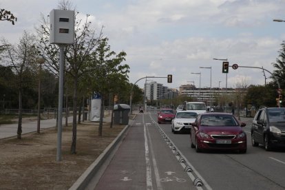 El radar de la calle Miquel Batllori fue ayer uno de los tres operativos.