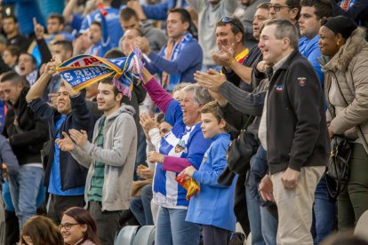 La afición del Lleida disfrutó con una nueva victoria del equipo que sigue firme en puestos de play off.