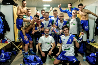 Albert Folguera, donant instruccions a Roberto di Benedetto durant el partit d’ahir.