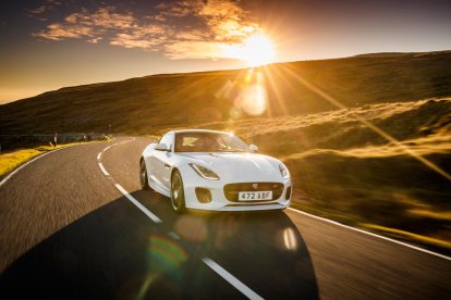 Els F-TYPE Cupè i Convertible edició Chequered Flag celebren els setanta anys dels esportius Jaguar.