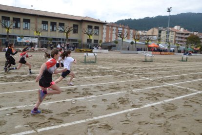 La pluja caiguda en les hores prèvies a la competició va afectar la pista, però les curses van poder celebrar-se.