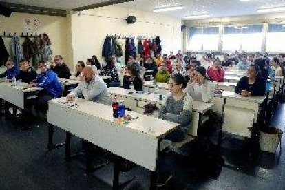 Catorze mil titulats en Medicina s'enfronten a l'examen MIR