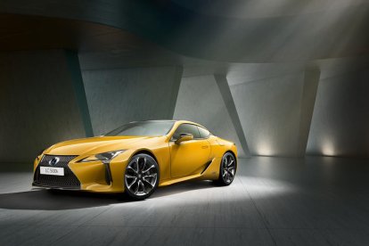 El model estarà disponible amb el revolucionari sistema híbrid Multi-stage autorecarregable de Lexus,