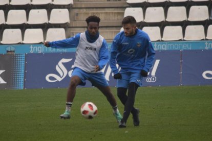 Quintero i Artiles, ahir al Camp d’Esports en la tornada de la plantilla als entrenaments.