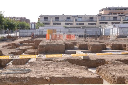 Imatge de les obres de l’institut de Torrefarrera la setmana abans d’iniciar el curs.