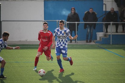 L’actitud guanyadora del Tamarit va permetre remuntar en els últims minuts del partit. 