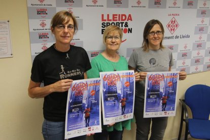 Estefi Climent, Montse Parra i Ester Tort, ahir durant la presentació de la prova.