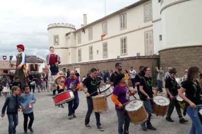 El desfile fue uno de los eventos más esperados y con más participación de las fiestas mayores. 