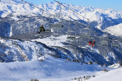 Esquiadores en Baqueira Beret, con toda la estación abierta.