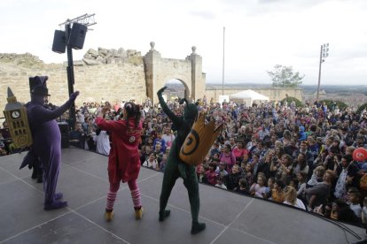 Los personajes televisivos hicieron ayer las delicias de los pequeños con un espectáculo musical. 