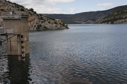 Canelles, el pantà més gran de Catalunya, pràcticament ple