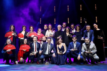 Foto de familia de los premiados en la gala de la Unión de Actores.