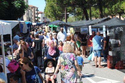 Aspecte que presentava ahir el mercat en ple festiu.